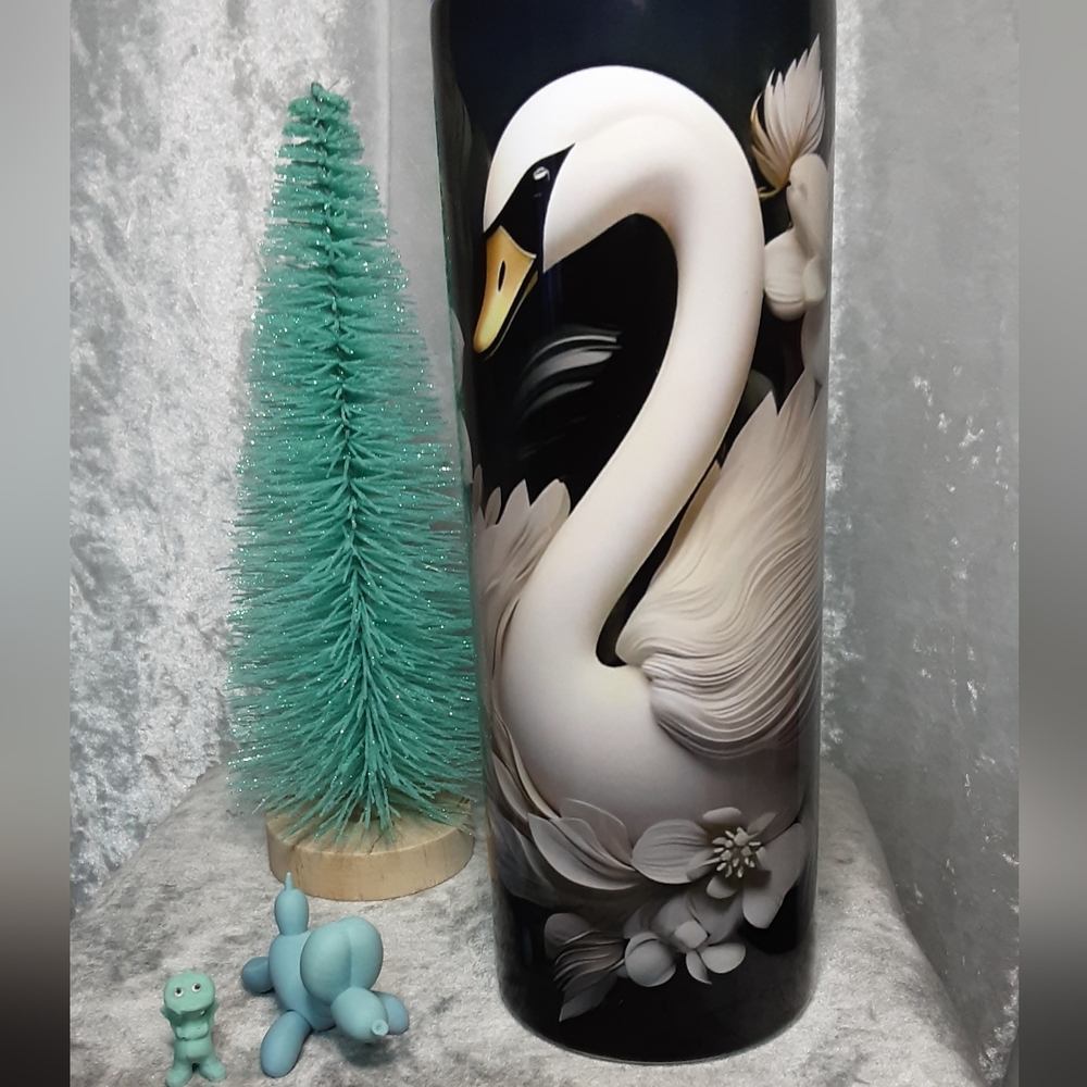 Handmade Swan Tumbler 20 oz   White Black